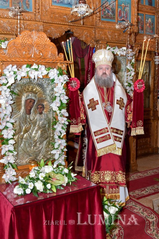 O nouă raclă pentru moaştele Sfintei Ecaterina la o parohie bucureşteană 193864