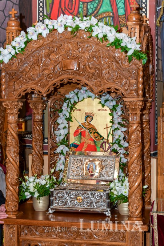O nouă raclă pentru moaştele Sfintei Ecaterina la o parohie bucureşteană 193865