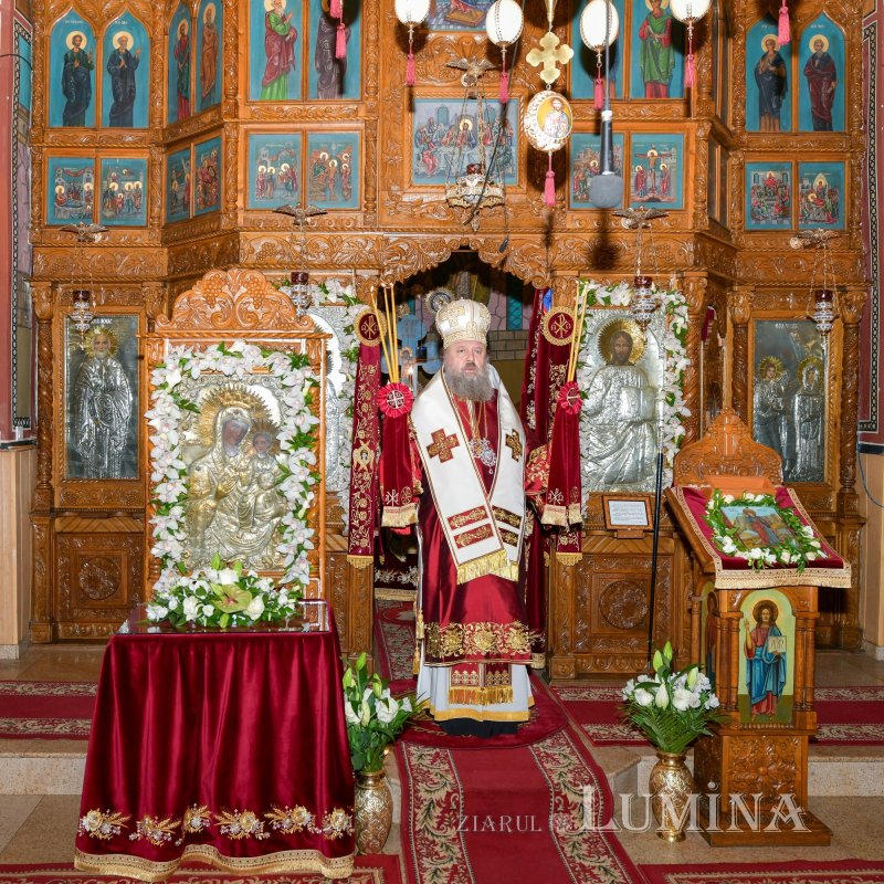 O nouă raclă pentru moaştele Sfintei Ecaterina la o parohie bucureşteană 193866