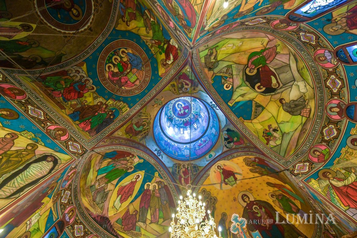 O nouă raclă pentru moaştele Sfintei Ecaterina la o parohie bucureşteană 193875