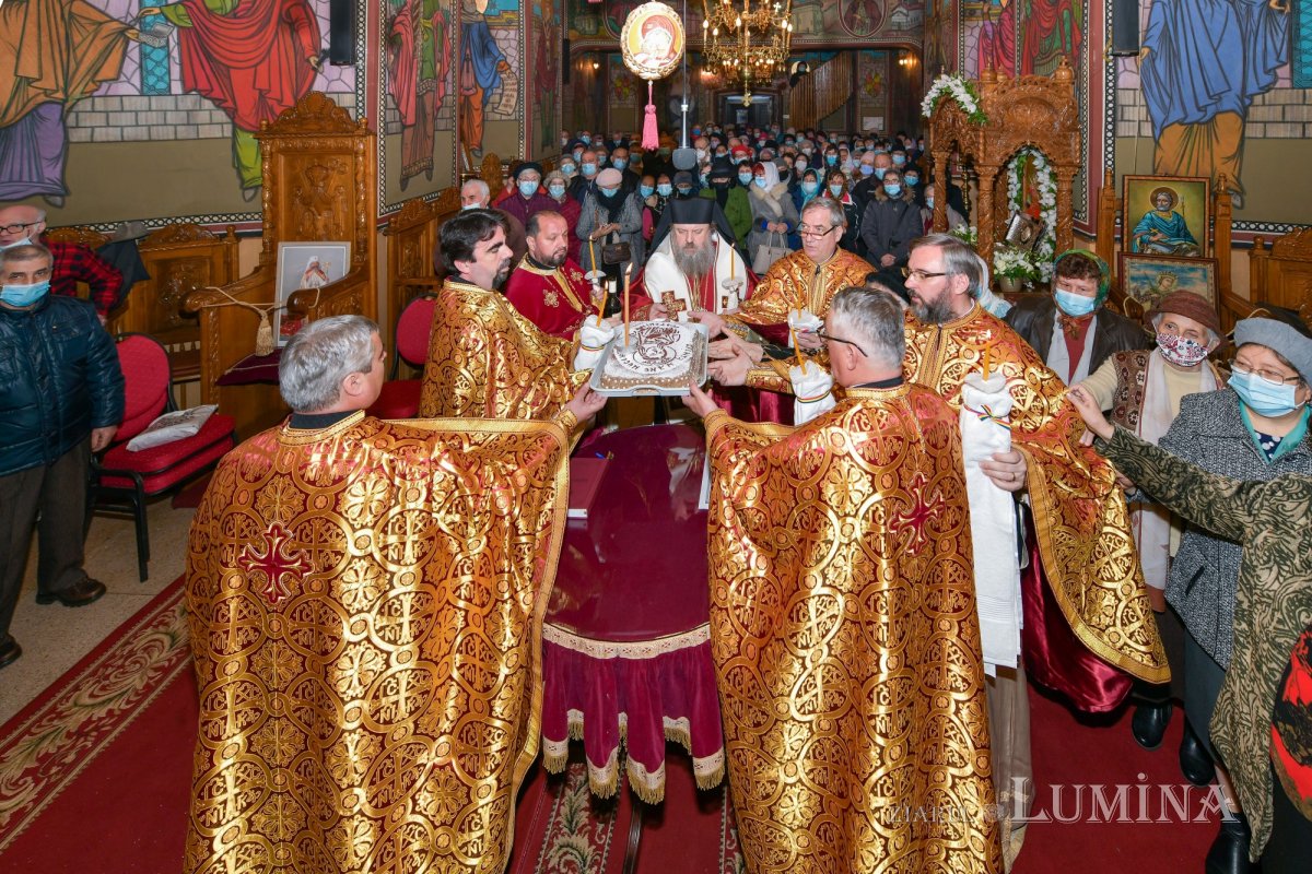 O nouă raclă pentru moaştele Sfintei Ecaterina la o parohie bucureşteană 193886