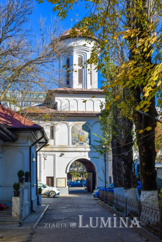 O nouă raclă pentru moaştele Sfintei Ecaterina la o parohie bucureşteană 193888