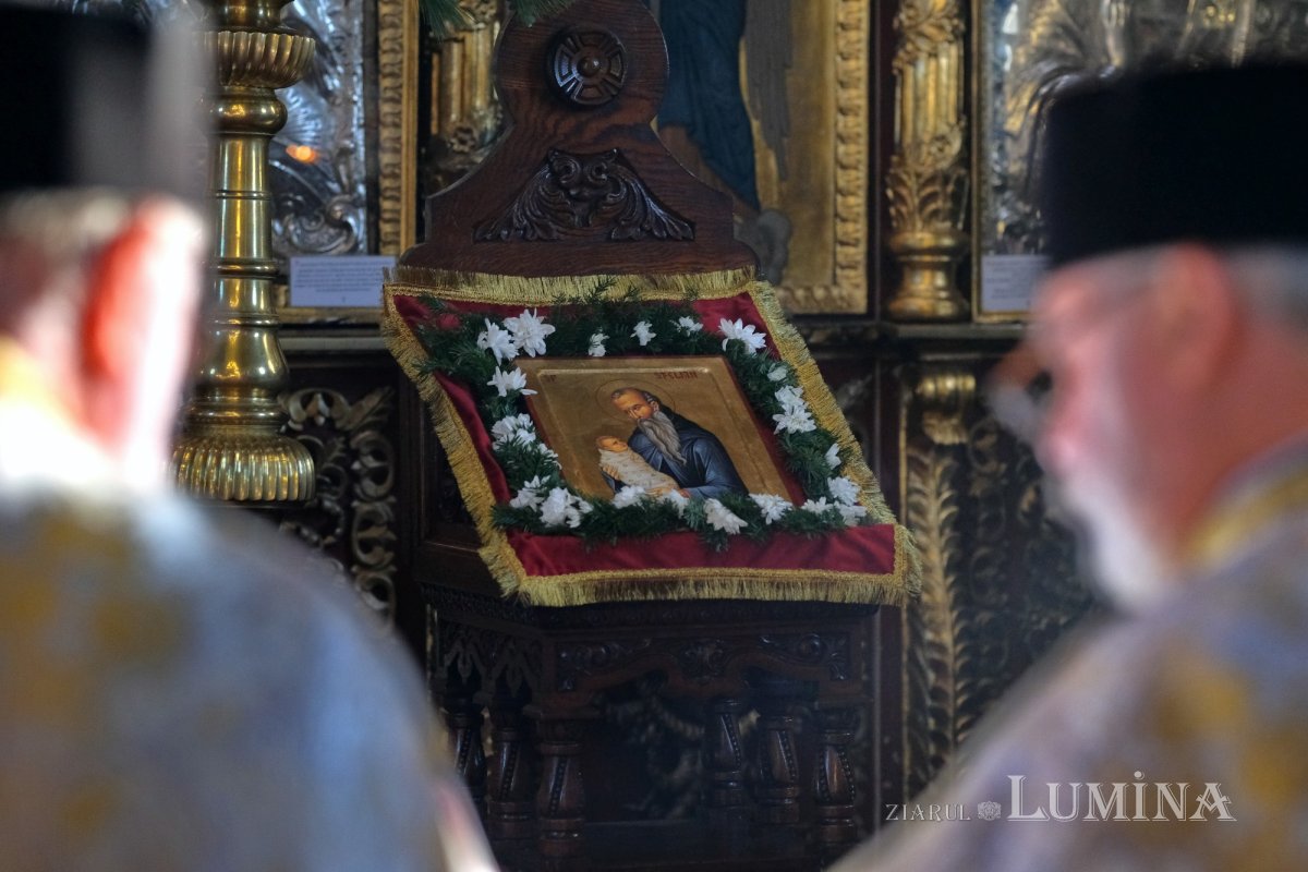 Sărbătoarea Sfântului Stelian Paflagonul în Capitală 194041