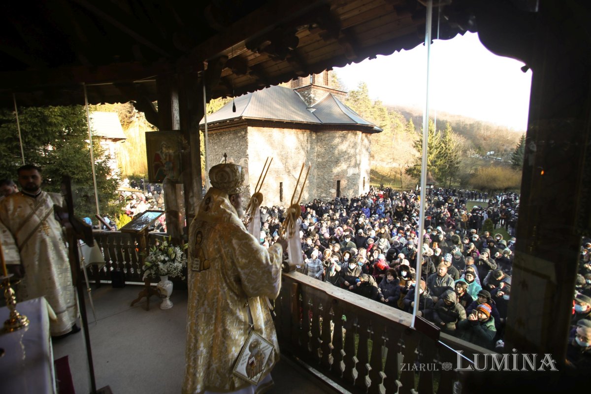 Părintele Arsenie Boca, pomenit la Mănăstirea Prislop 194176