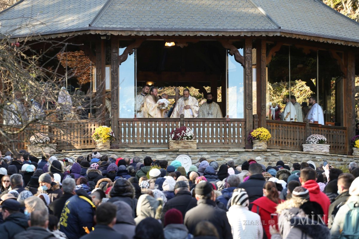 Părintele Arsenie Boca, pomenit la Mănăstirea Prislop 194190