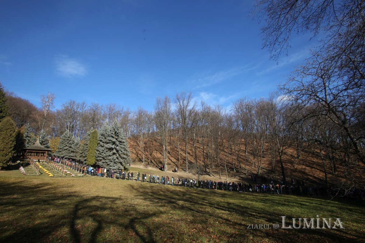 Părintele Arsenie Boca, pomenit la Mănăstirea Prislop 194194