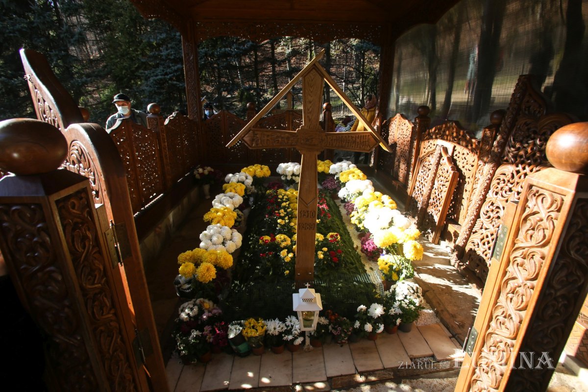 Părintele Arsenie Boca, pomenit la Mănăstirea Prislop 194196