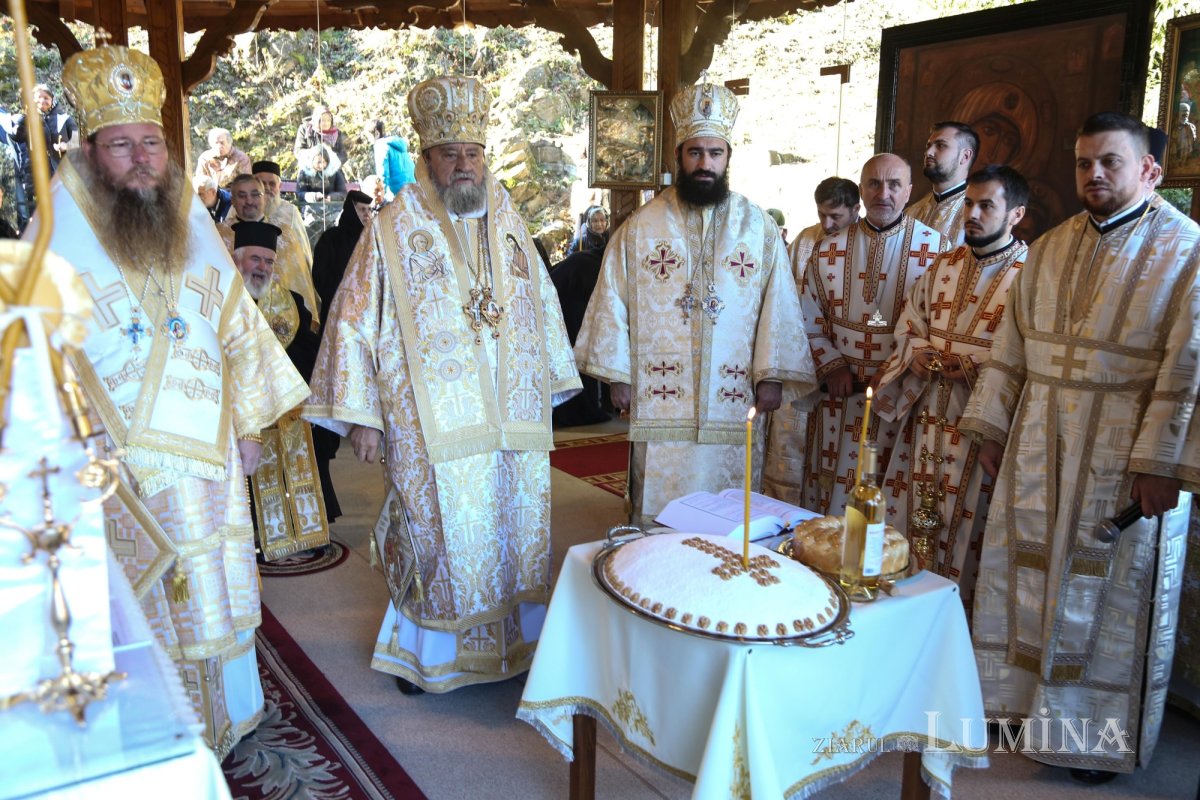 Părintele Arsenie Boca, pomenit la Mănăstirea Prislop 194205