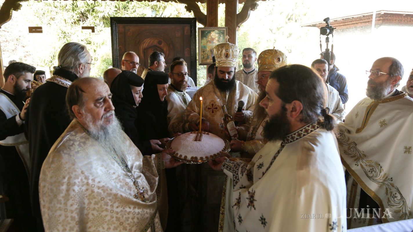 Părintele Arsenie Boca, pomenit la Mănăstirea Prislop 194209