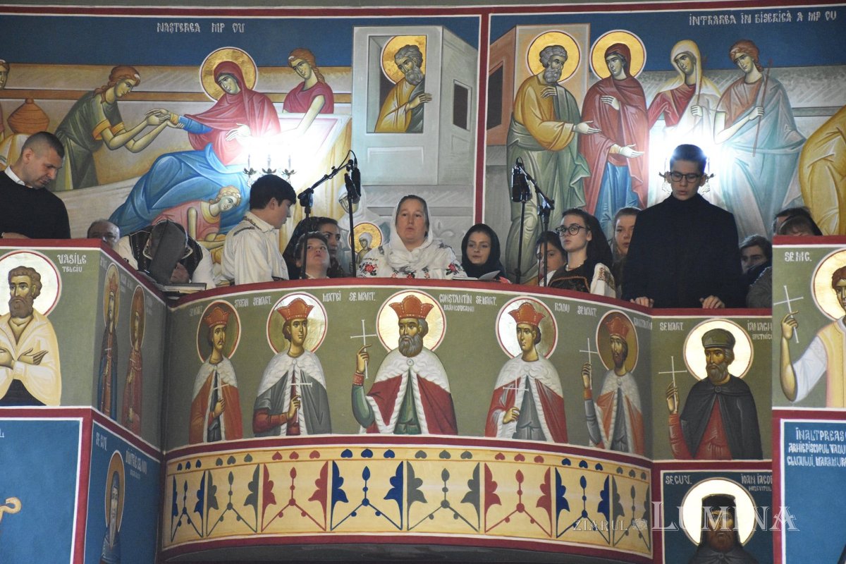 Pictura bisericii parohiale din Manic, Bistriţa-Năsăud, a fost sfințită 194325