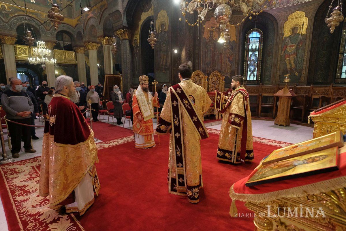 Episcopul Spaniei şi Portugaliei la Catedrala Patriarhală 194417