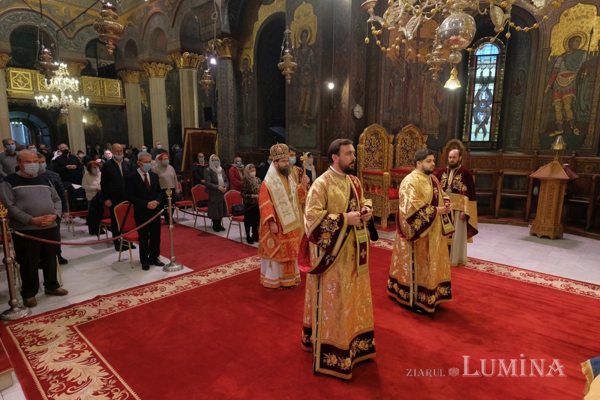 Episcopul Spaniei şi Portugaliei la Catedrala Patriarhală 194419