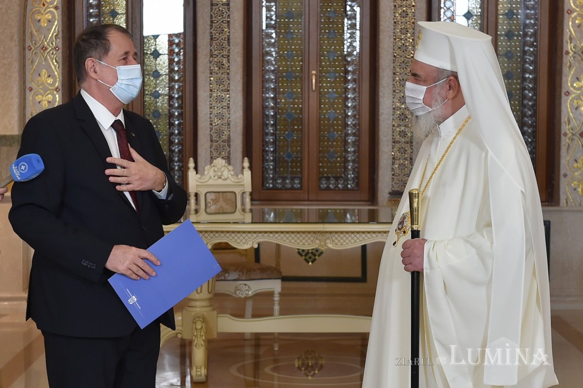 Medalia „Centenarul Marii Uniri” oferită Bisericii Ortodoxe Române 194439