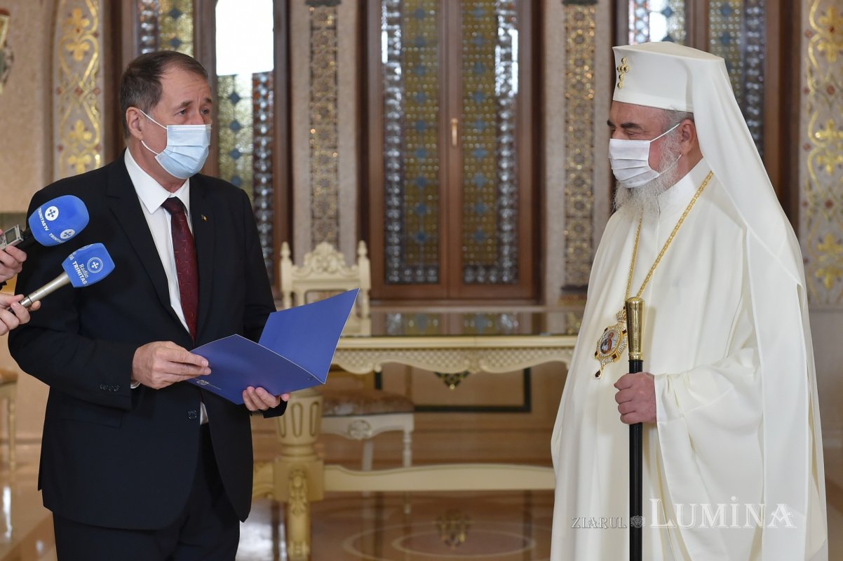 Medalia „Centenarul Marii Uniri” oferită Bisericii Ortodoxe Române 194441