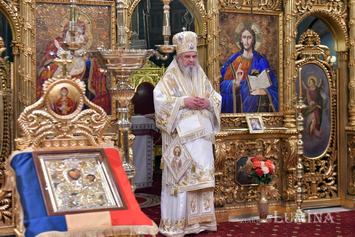 Unitatea naţională este simbol al demnităţii poporului român 194739