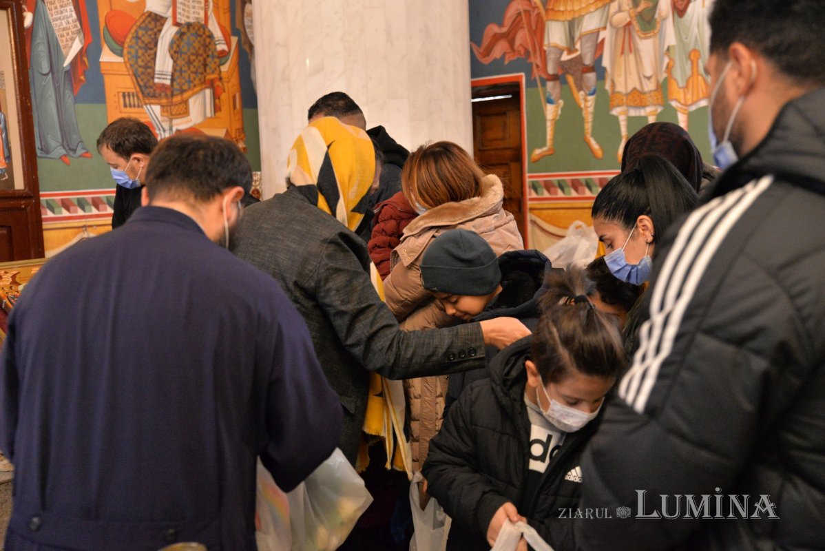 Daruri pentru copii și refugiați de la Parohia Iancu Vechi-Mătăsari 195283