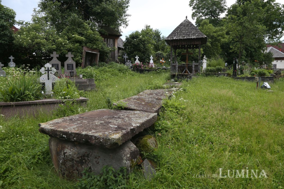 Catedrala din lemn închinată Sfântului Nicolae în Maramureşul istoric 195369