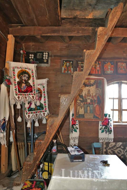 Catedrala din lemn închinată Sfântului Nicolae în Maramureşul istoric 195373