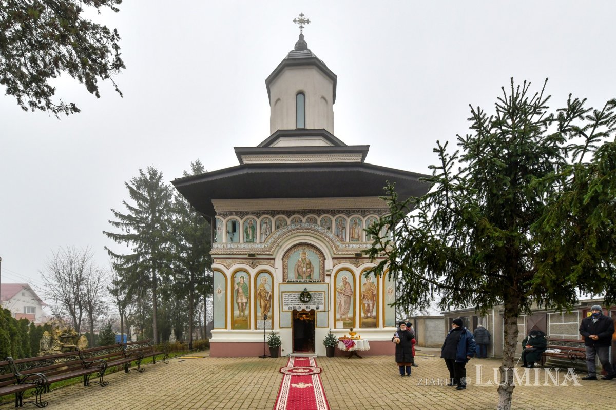 Moment aniversar la o biserică ilfoveană istorică 195437