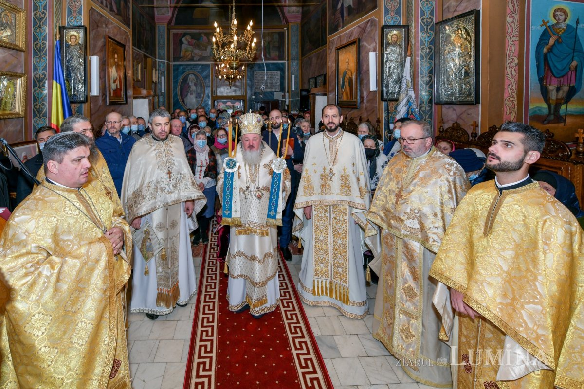 Moment aniversar la o biserică ilfoveană istorică 195450