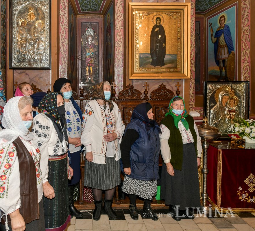 Moment aniversar la o biserică ilfoveană istorică 195455