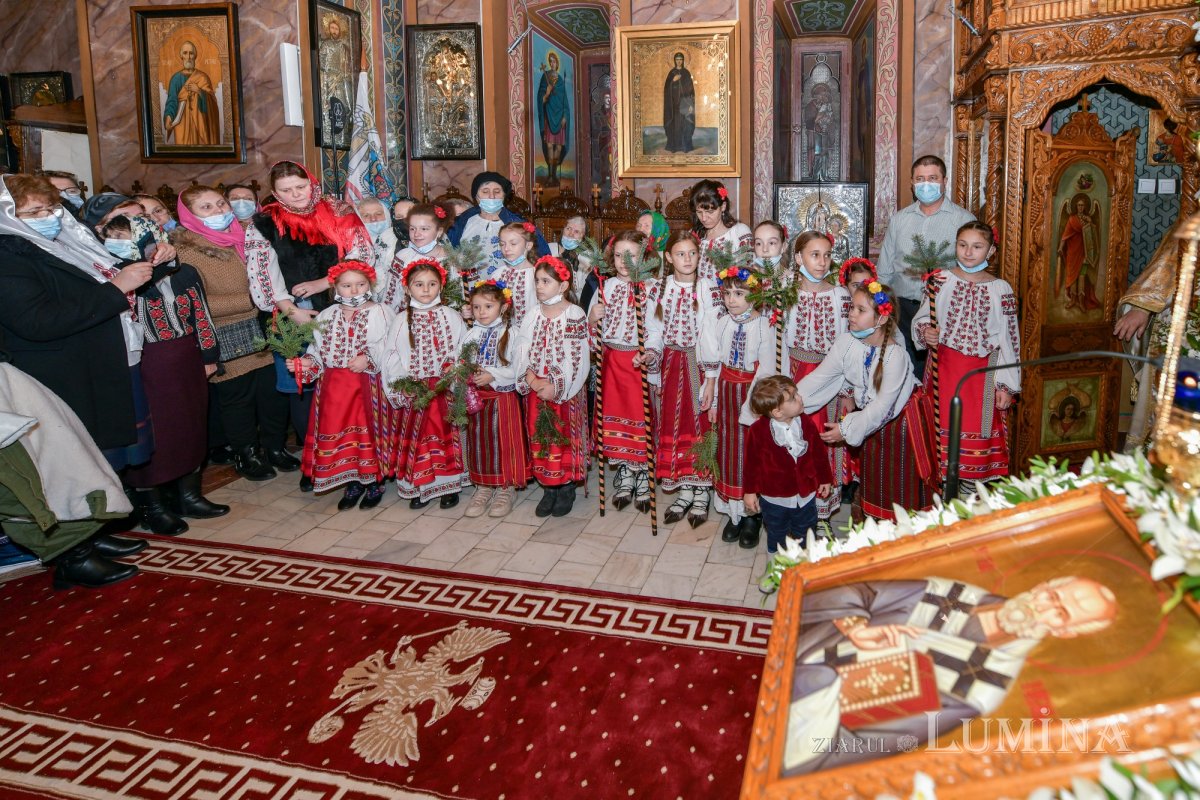 Moment aniversar la o biserică ilfoveană istorică 195463