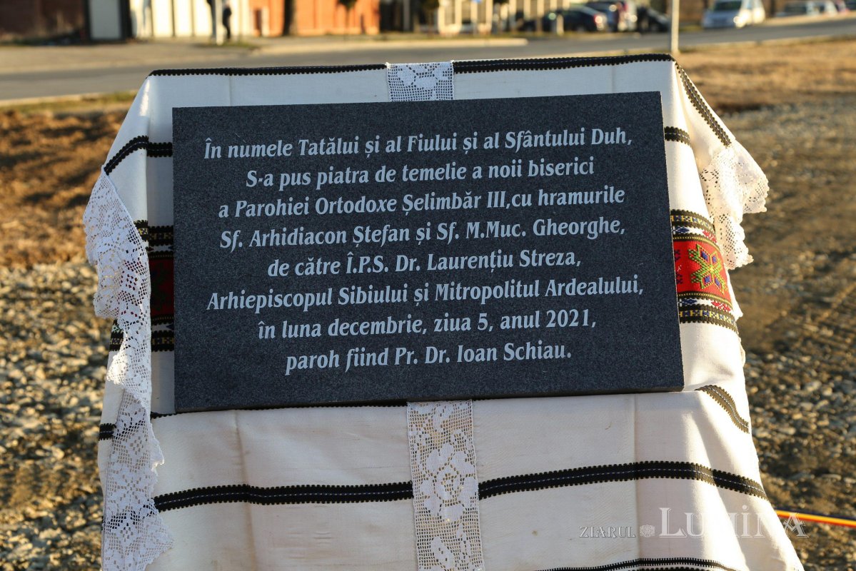 A fost sfinţită piatra de temelie pentru biserica Parohiei Şelimbăr III 195662