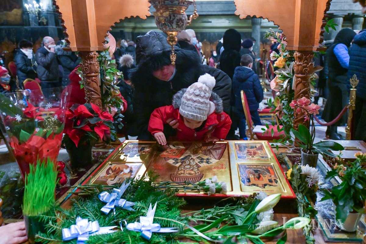 Programul liturgic al hramului Catedralei „Sfântul Spiridon” Nou din Capitală 196015