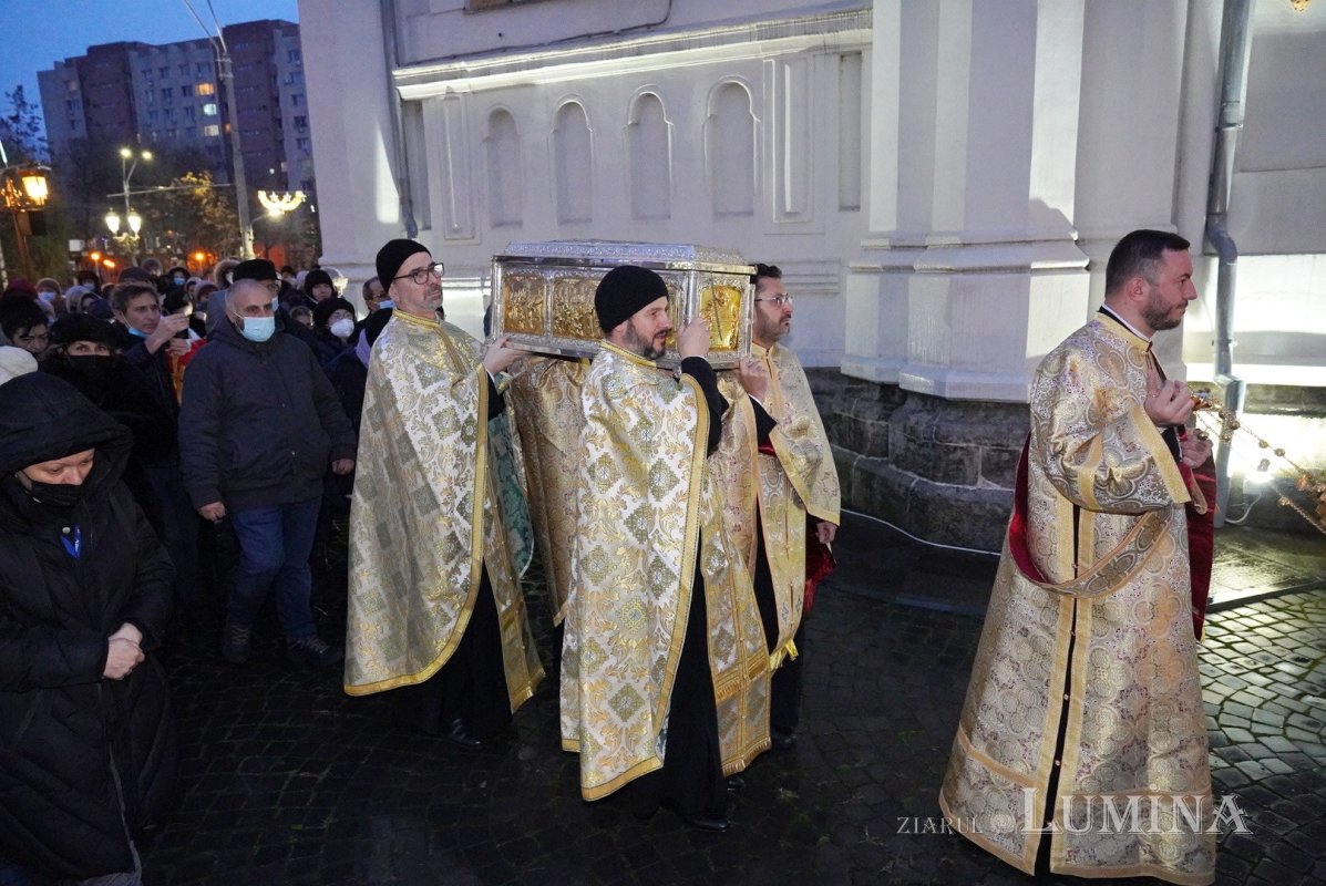Începutul sărbătorii Sfântului Ierarh Spiridon la Catedrala sa din Capitală 196187