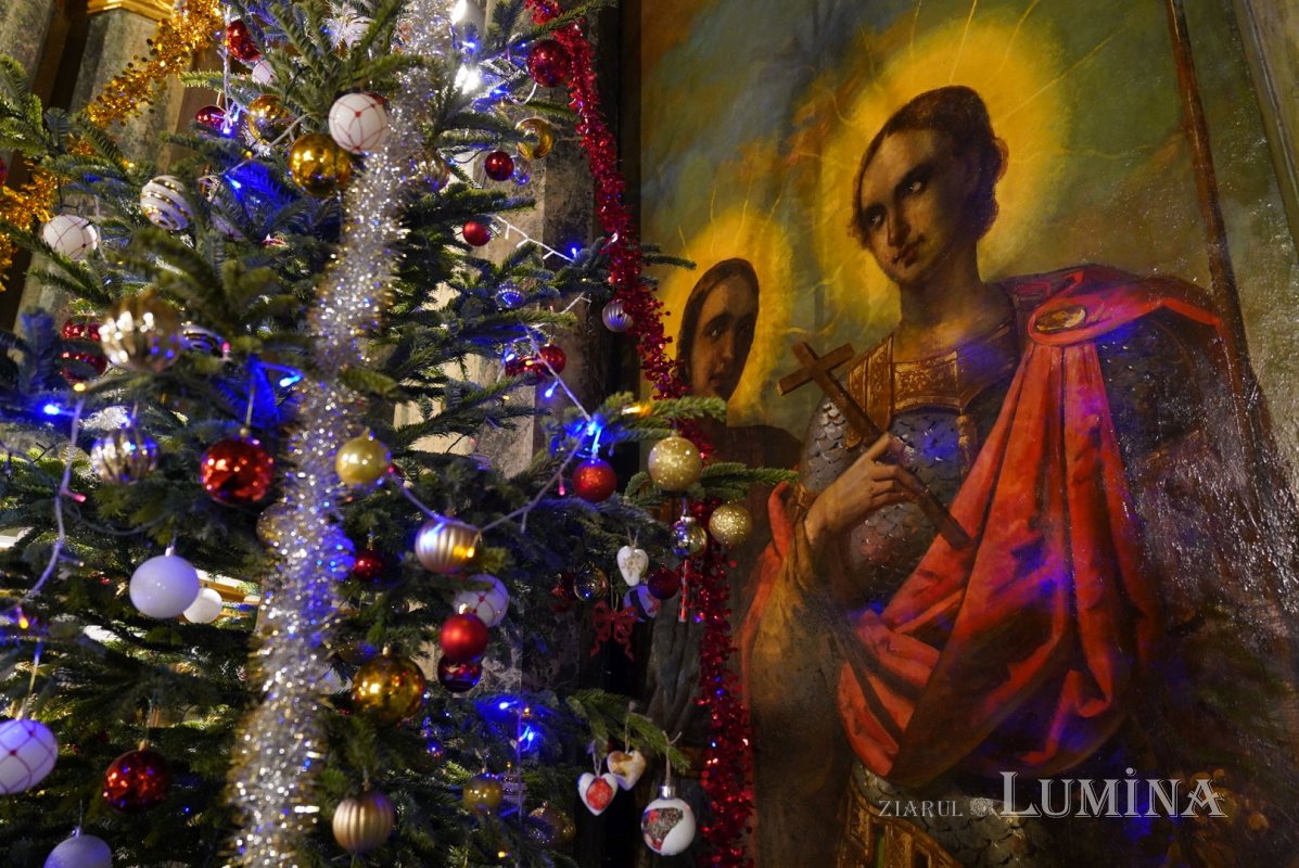 Începutul sărbătorii Sfântului Ierarh Spiridon la Catedrala sa din Capitală 196207