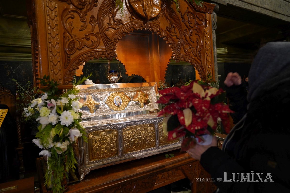 Începutul sărbătorii Sfântului Ierarh Spiridon la Catedrala sa din Capitală 196210