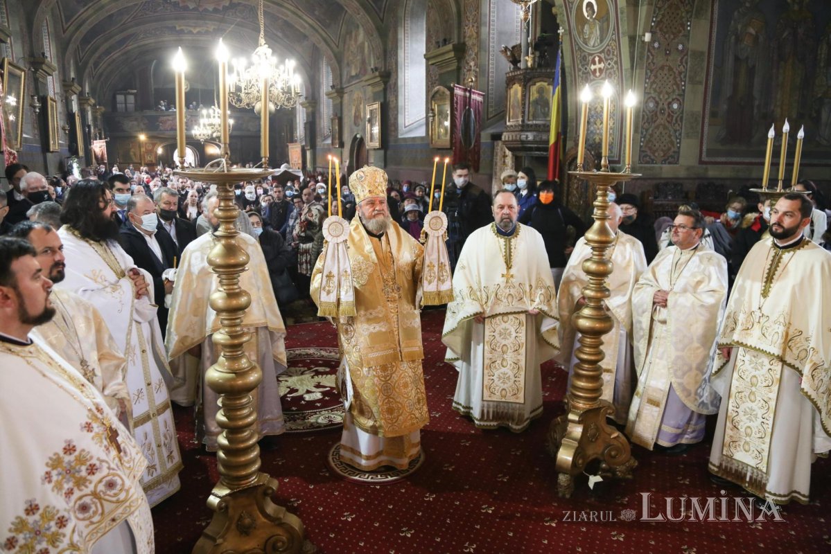 Resfinţirea Altarului Bisericii „Sfântul Nicolae” din Şcheii Braşovului 196334