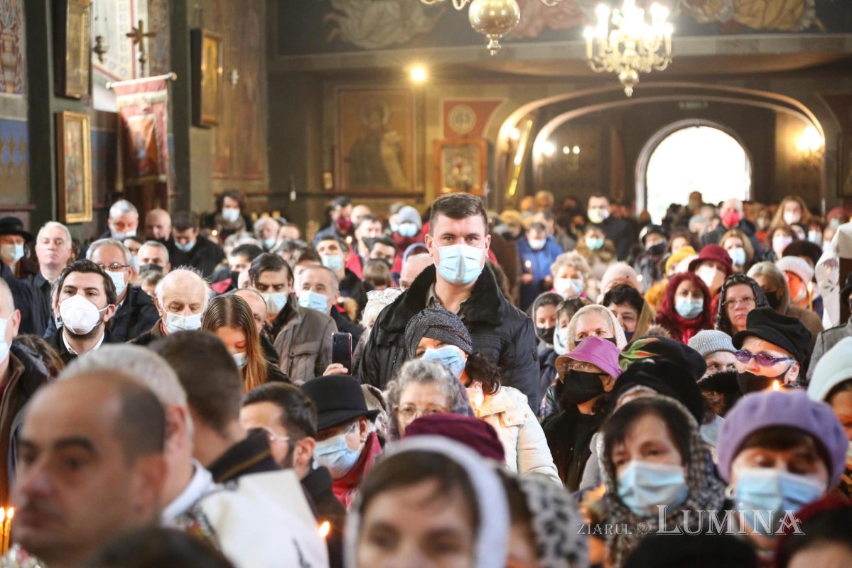 Resfinţirea Altarului Bisericii „Sfântul Nicolae” din Şcheii Braşovului 196337