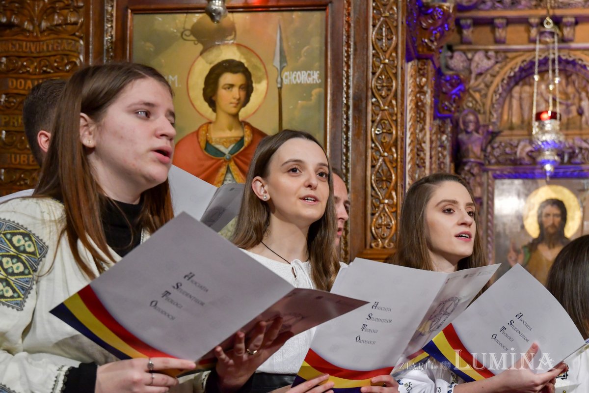 A 11-a ediție a concertului caritabil „După datini colindăm!” în Capitală 196821