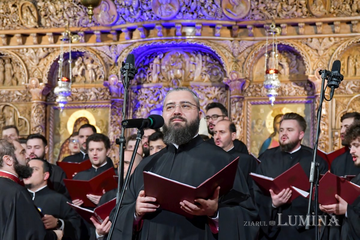 A 11-a ediție a concertului caritabil „După datini colindăm!” în Capitală 196834