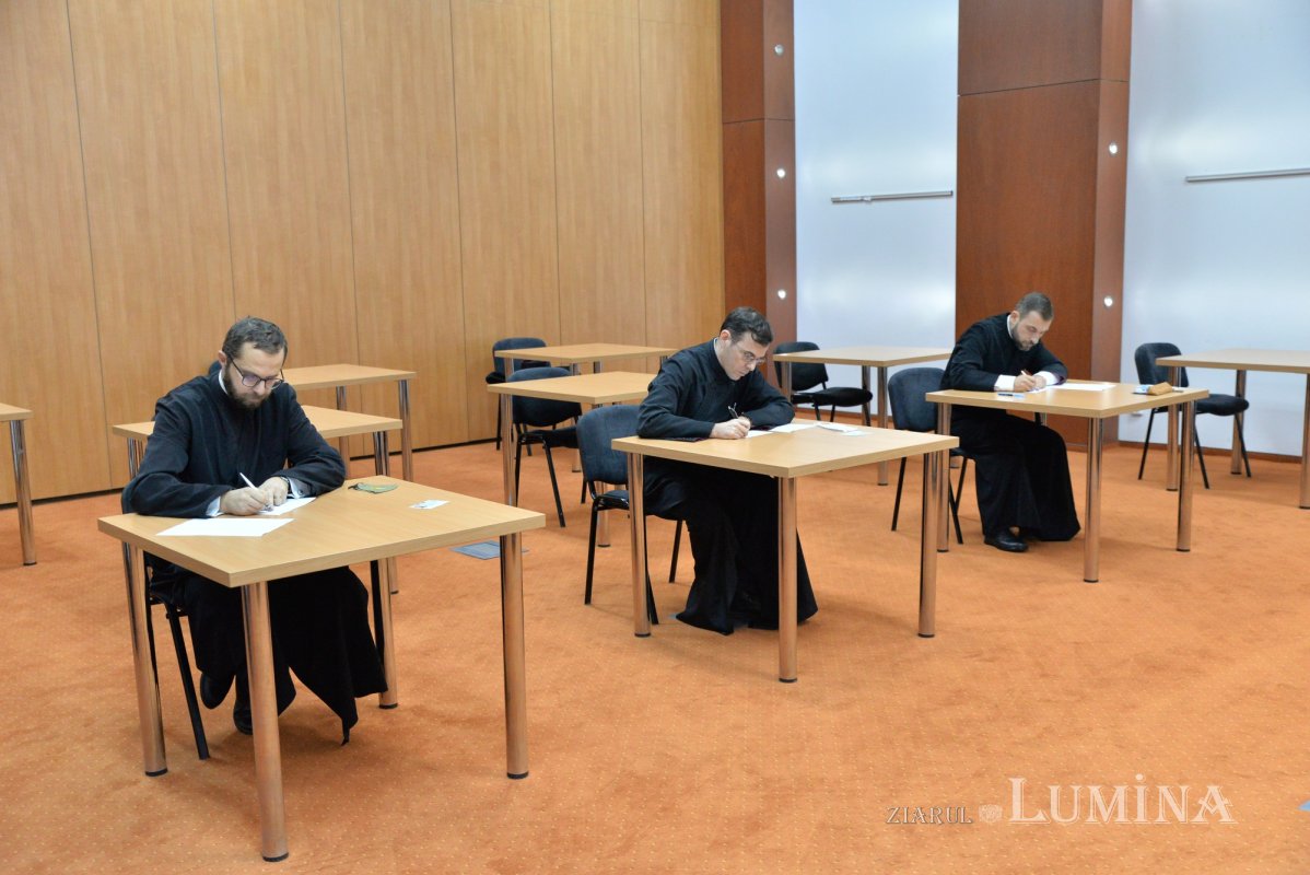 Examen pentru ocuparea a trei posturi vacante de preot militar 196716