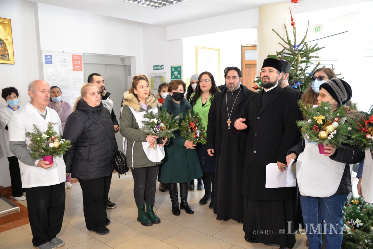 Daruri oferite beneficiarilor Centrului „Sfântul Nectarie” din București 197075