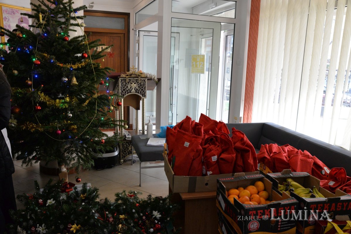 Daruri oferite beneficiarilor Centrului „Sfântul Nectarie” din București 197078