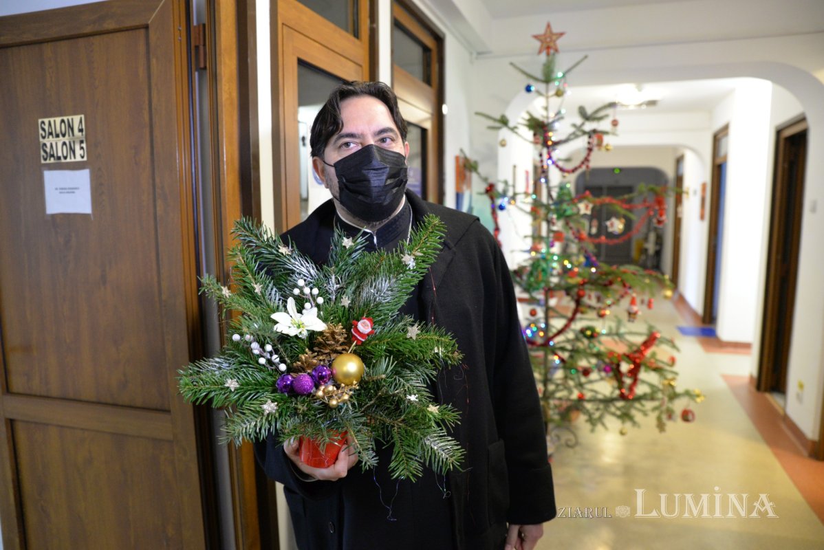 Daruri oferite beneficiarilor Centrului „Sfântul Nectarie” din București 197085