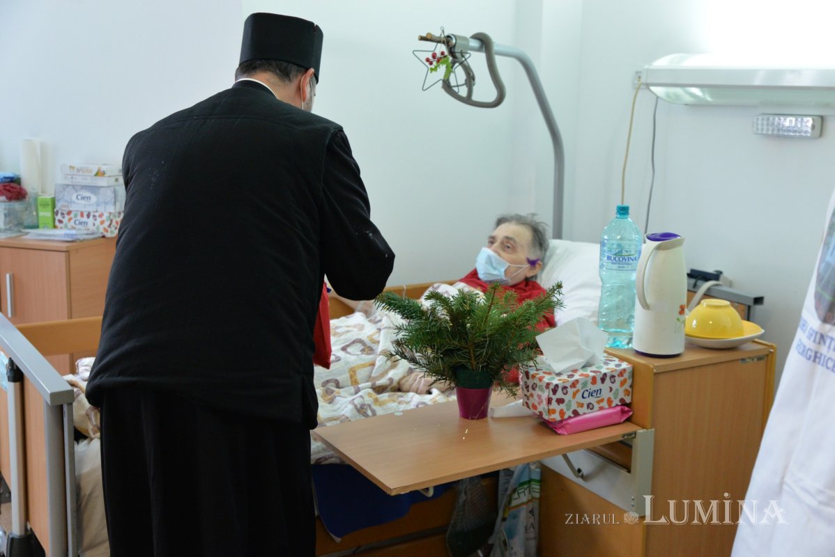 Daruri oferite beneficiarilor Centrului „Sfântul Nectarie” din București 197091