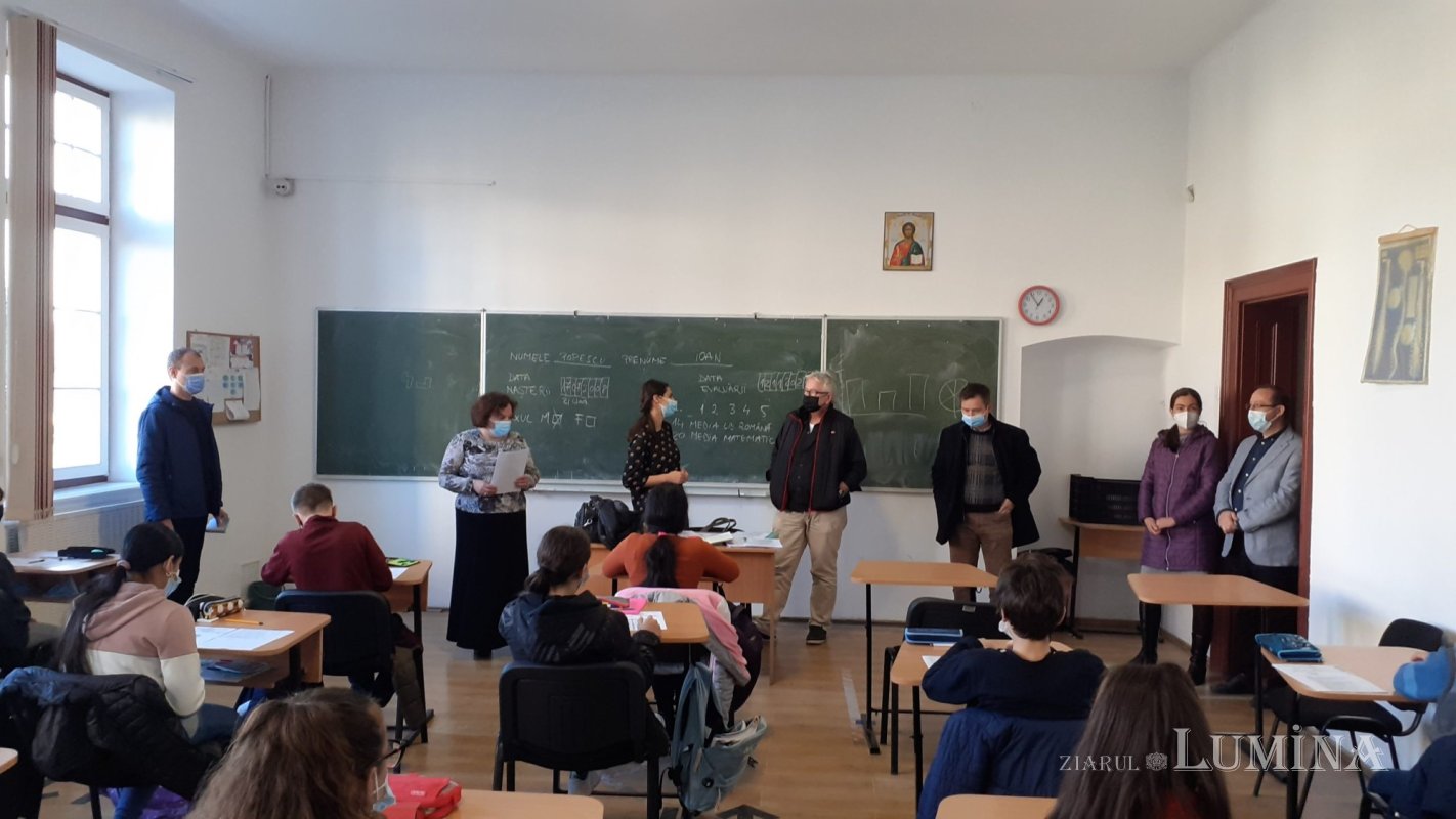 Proiect social implementat în şcoli şi licee din judeţul Sibiu  196873