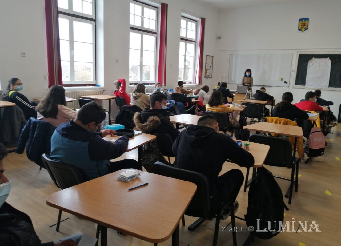 Proiect social implementat în şcoli şi licee din judeţul Sibiu  196876