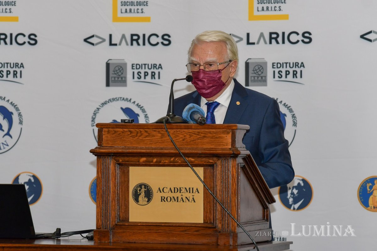 89,8% dintre români cred în Dumnezeu 196974