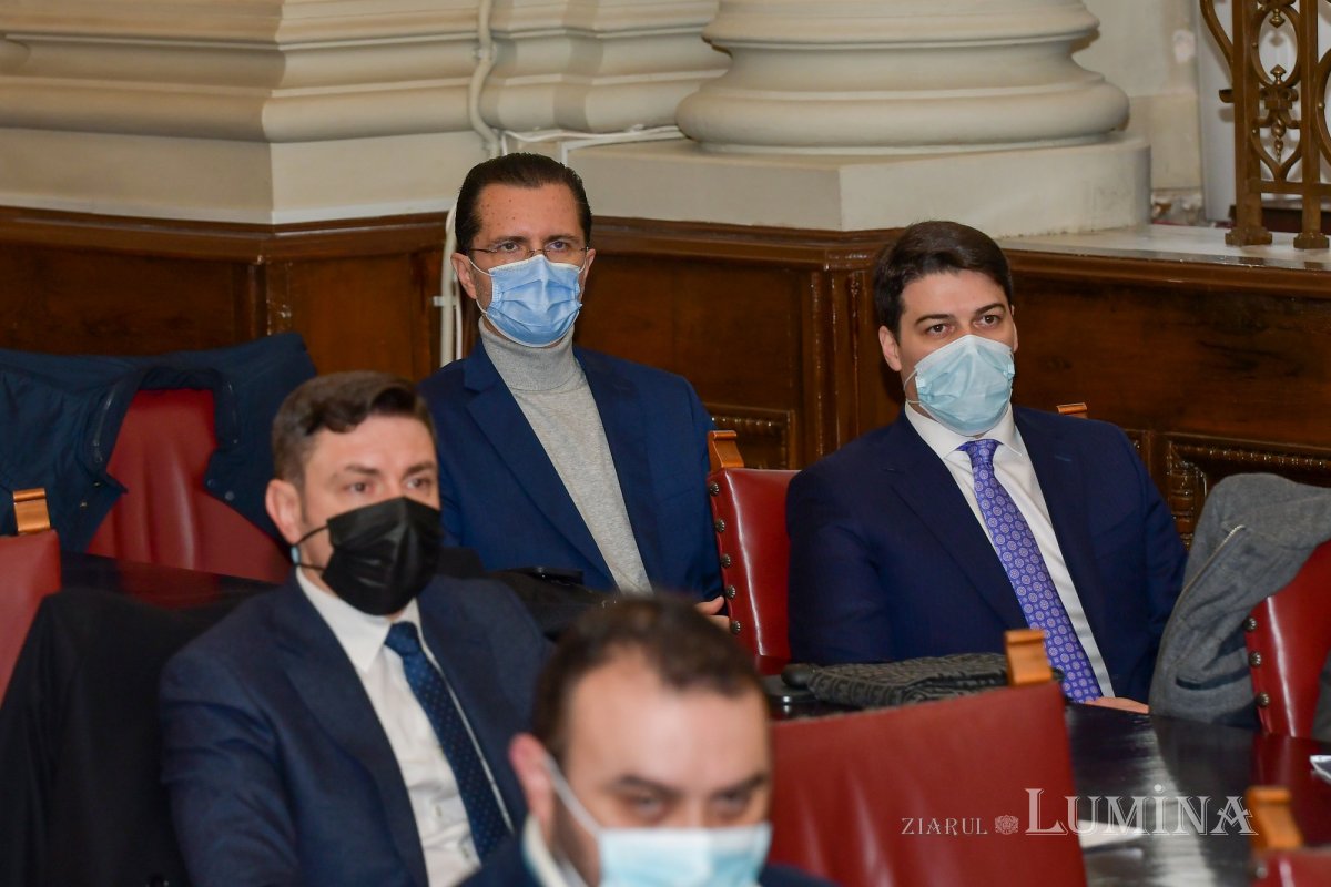 89,8% dintre români cred în Dumnezeu 196975