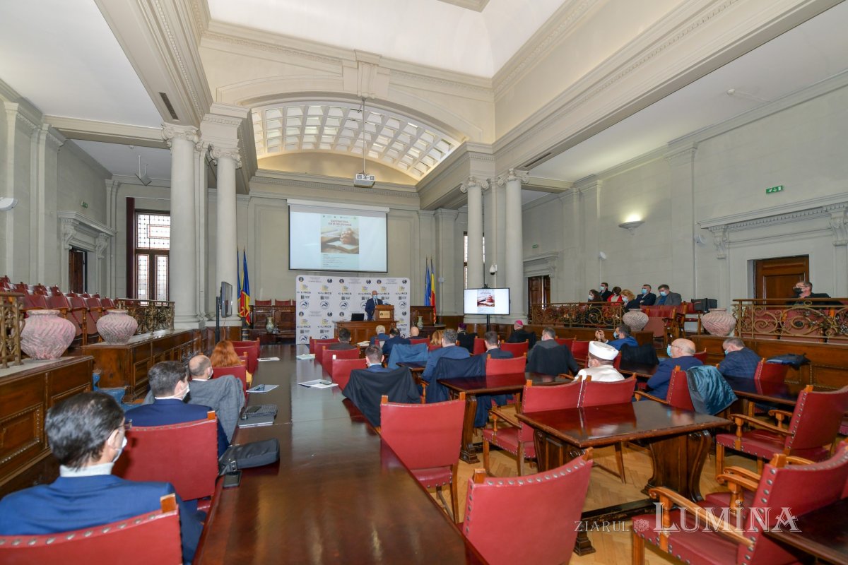 89,8% dintre români cred în Dumnezeu 196984