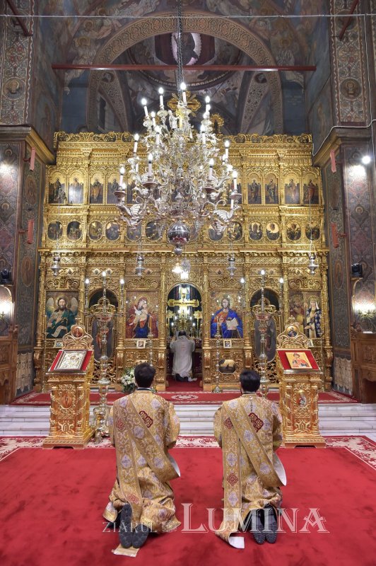 Patriarhul României și-a sărbătorit sfântul ocrotitor 197187