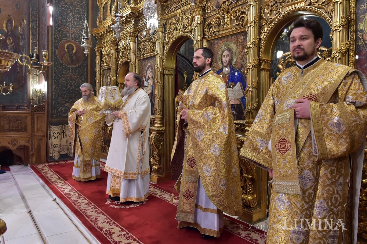 Patriarhul României și-a sărbătorit sfântul ocrotitor 197195