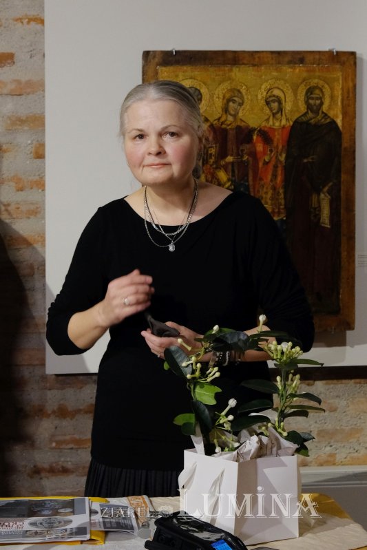 Vernisajul expoziției „Închinare Sfintei Cruci” la muzeul Mănăstirii Antim 197329