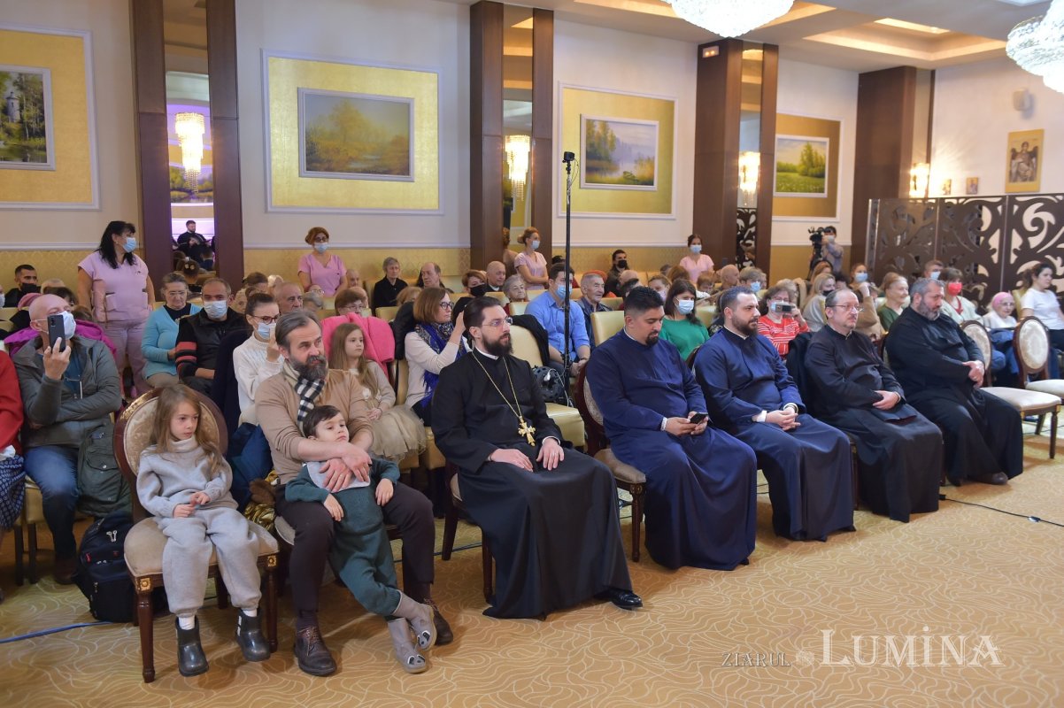 Concert de colinde și daruri la un centru de îngrijiri pentru vârstnici din Capitală 197626