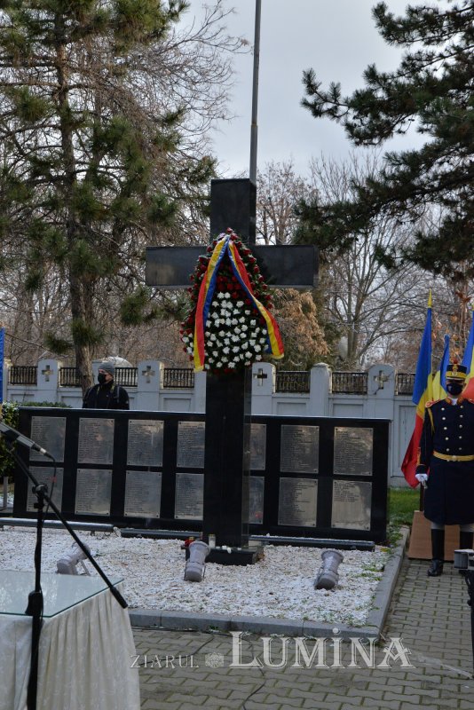 Comemorarea eroilor revoluţiei în cimitirul lor din Capitală 197767